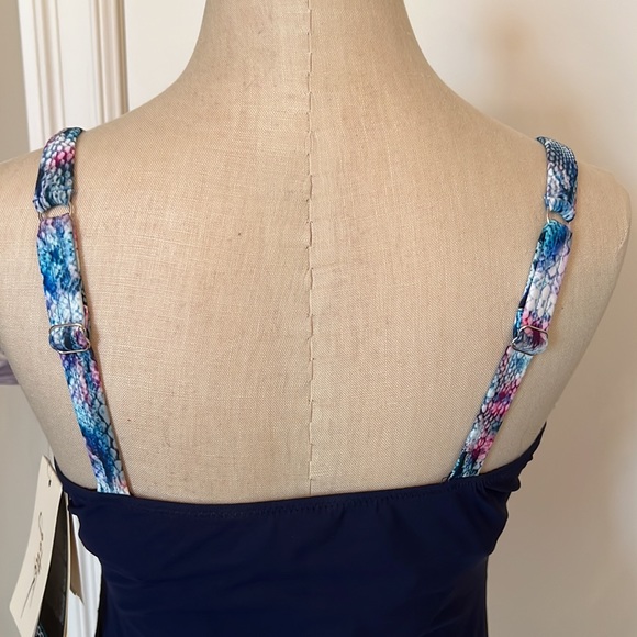 NWT navy tankini top only - Picture 3 of 8
